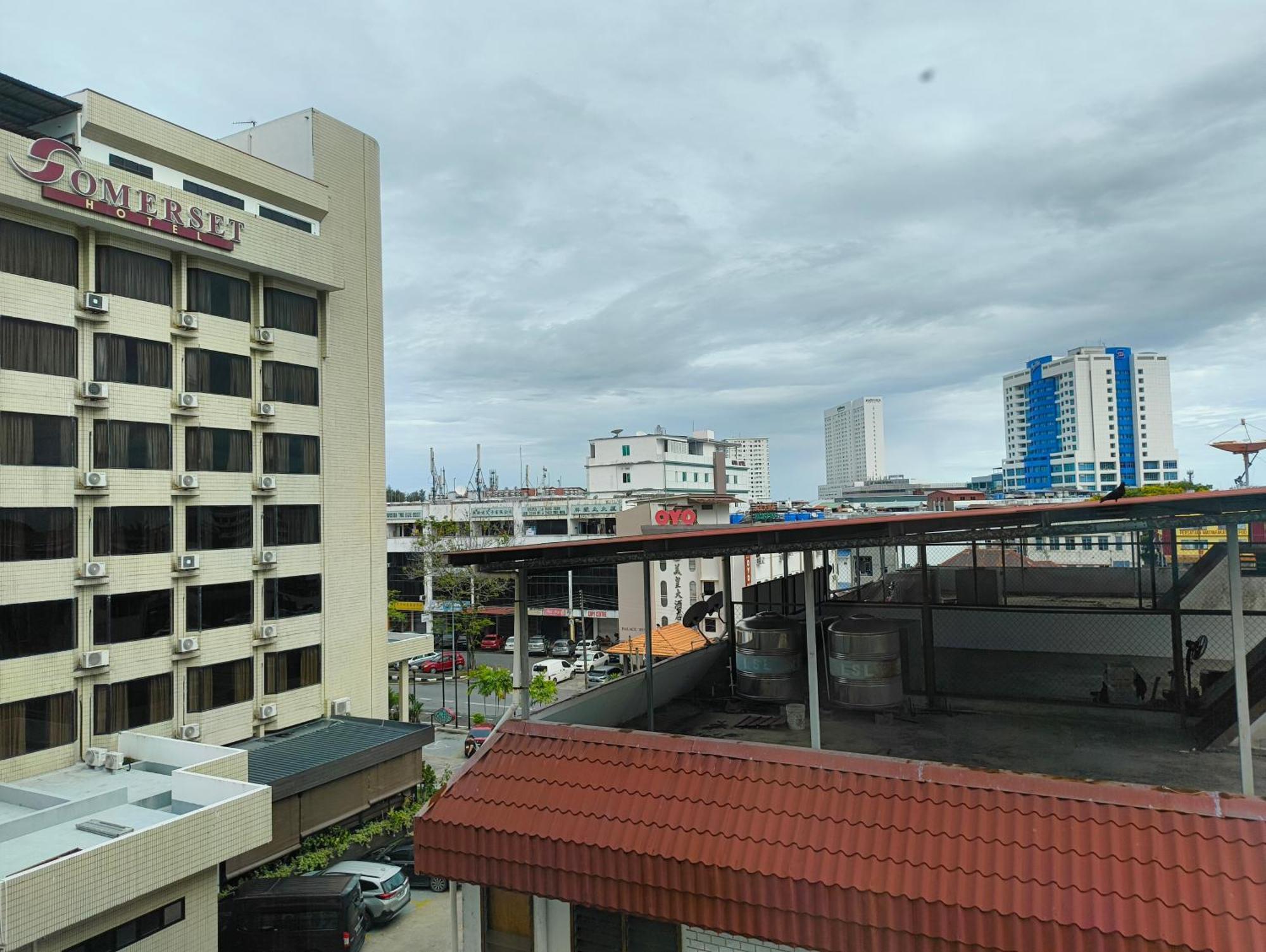 101 Hotel Miri Exterior photo